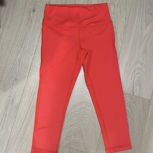 Women’s Zella Capri pants like new, size Small